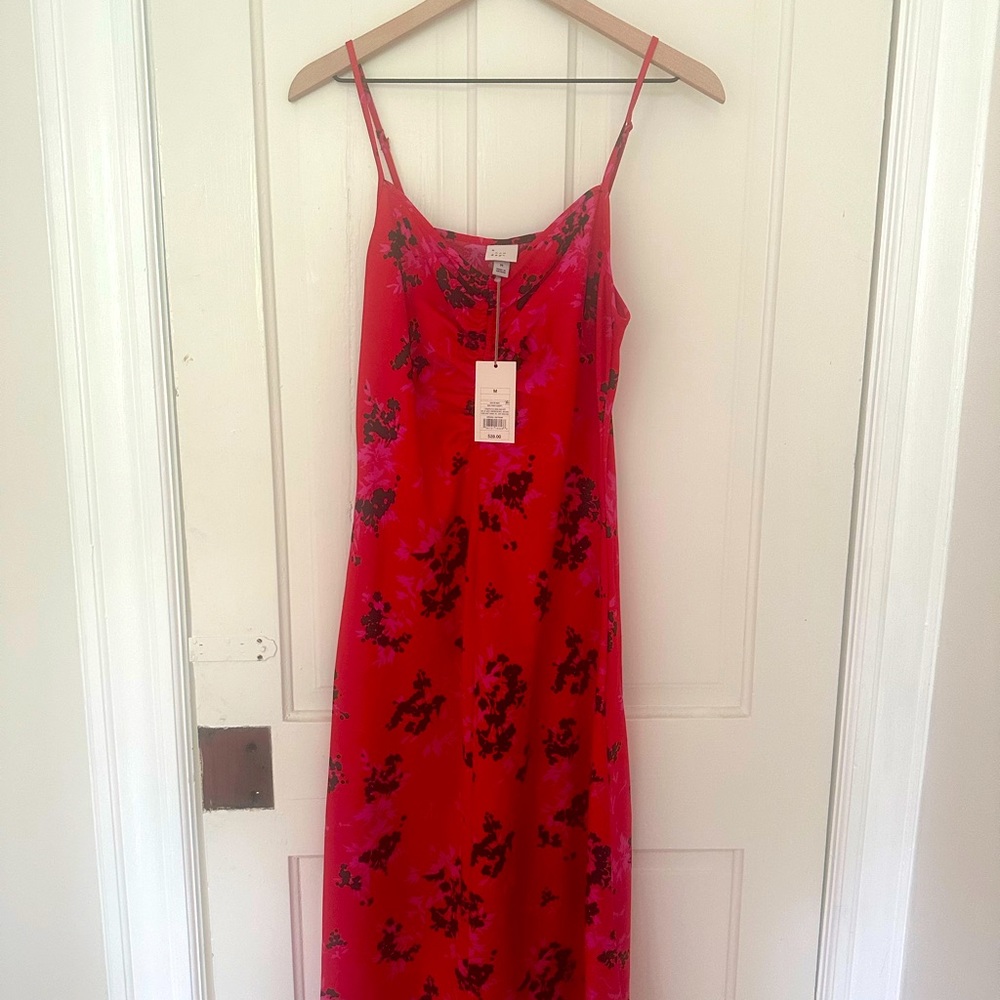 Not my style, but I love how silky and comfy this dress is!